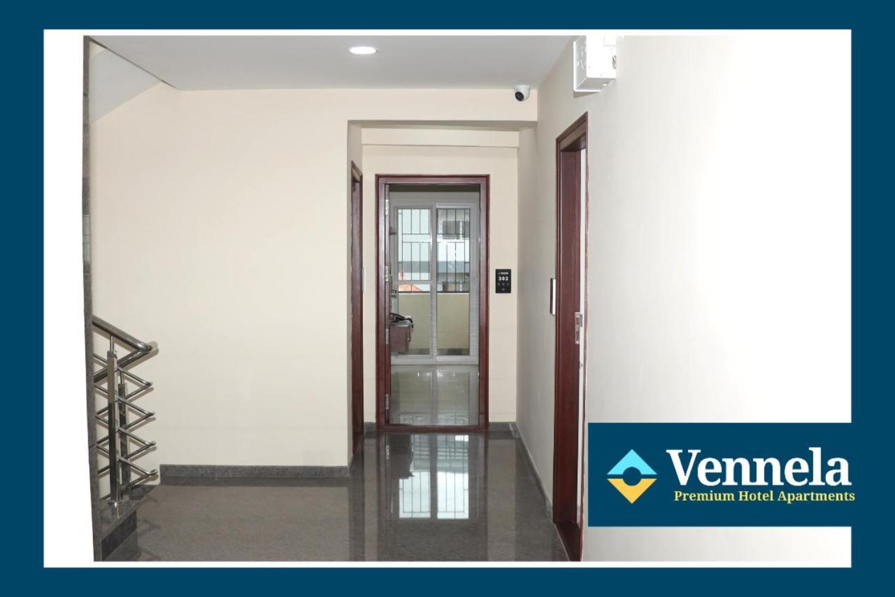 Vennela Hotel Apartments Бангалор Экстерьер фото